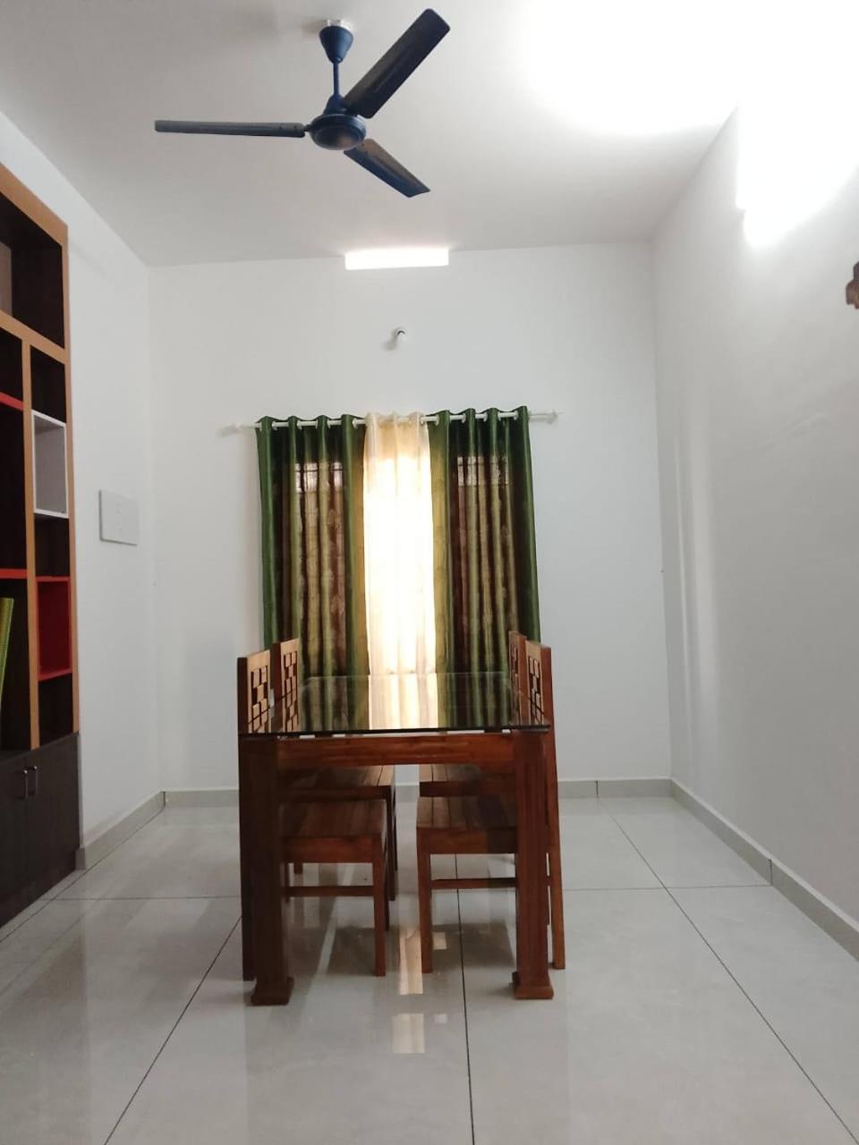 Ashvis Cottage Thekkady Extérieur photo